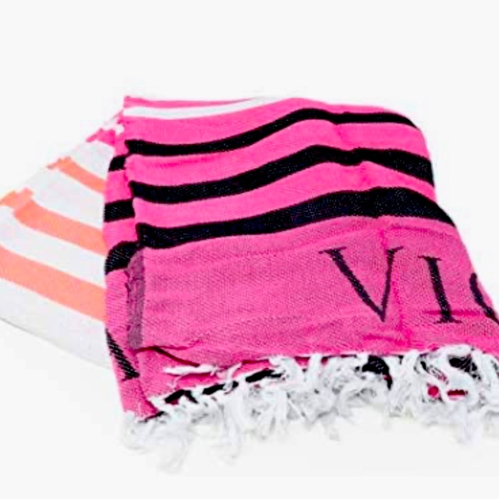 VS BEACH BLANKET